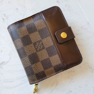Authentic Louis Vuitton Trifold Damier Wallet
